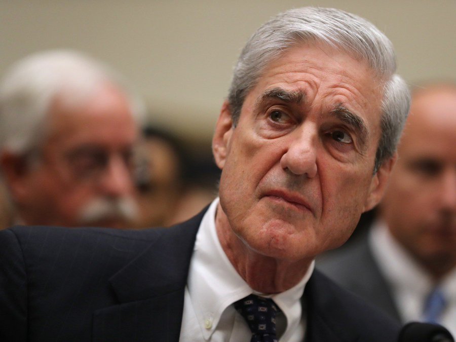 Mueller rinde testimonio ante los miembros del Congreso quienes podrían definir la audiencia