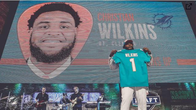 Christian Wilkins fue seleccionado en primera ronda del draft 2019 por Dolphins