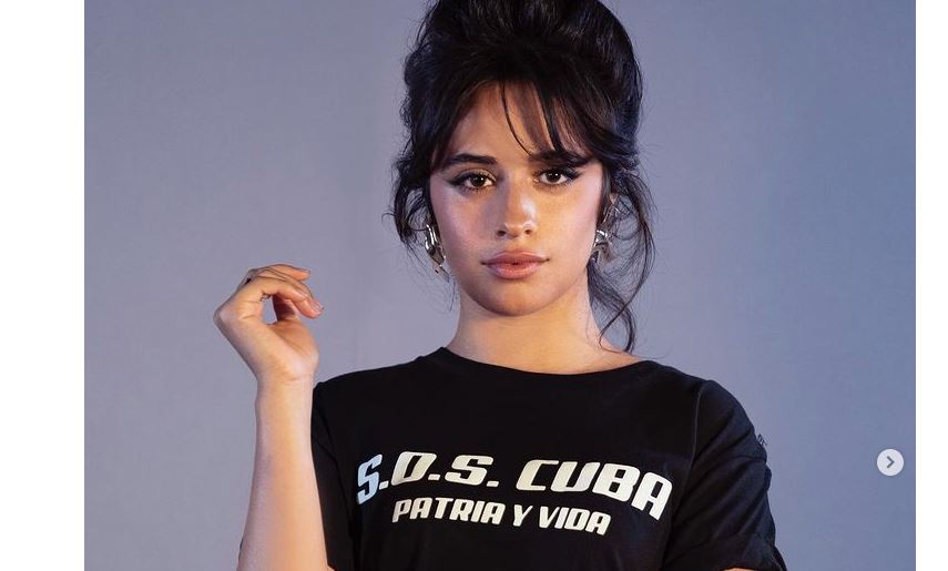 Camila Cabello y otros artistas dijeron SOS Cuba durante Premios Juventud 2021