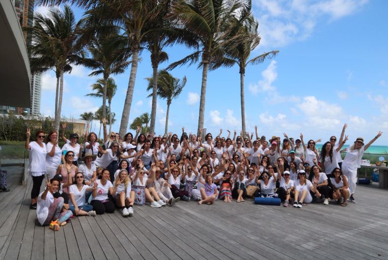 ¡Participa! Caminata global de mentoría de Vital Voices será en Miami Beach