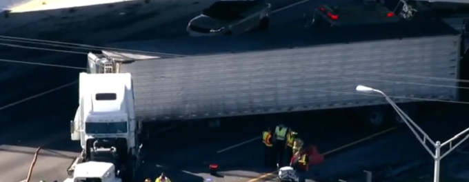 Camión obstruyó paso en la I-75 en Pembroke Pines
