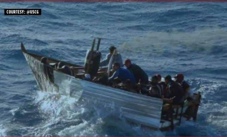 Otro grupo de cubanos fue detenido en aguas de Florida antes de la llegada de Nicole