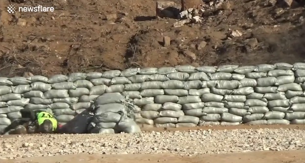 Rápida acción de instructor militar le salvó la vida a un cadete que dejó caer una granada +Vídeo