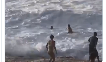 Vídeo viral: Surfista salva a mujer de morir ahogada en playa de Hawái