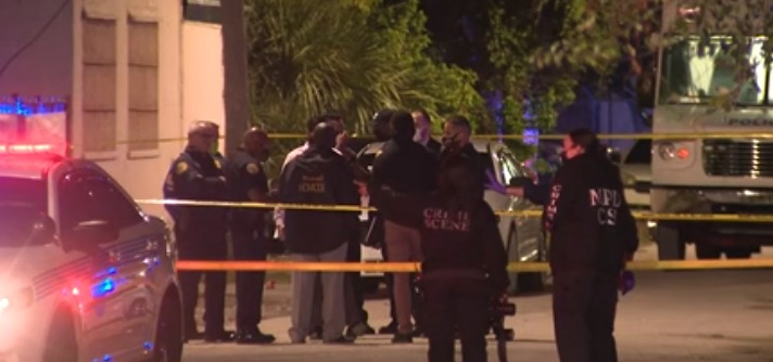Policía de Miami investiga tiroteo que dejó tres heridos