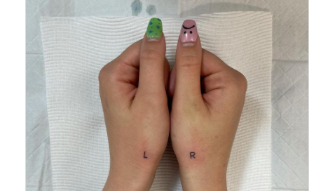 Se tatuó las manos para diferenciar la derecha de la izquierda +Foto
