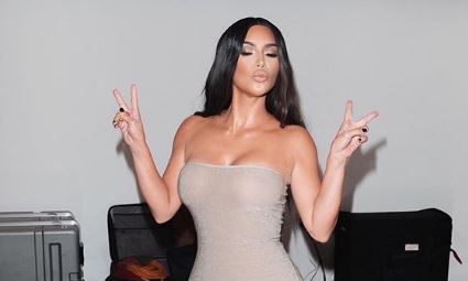 ¡Caliente! Kim Kardashian se muestra en una muy atrevida foto en bikini rosado +Imagen