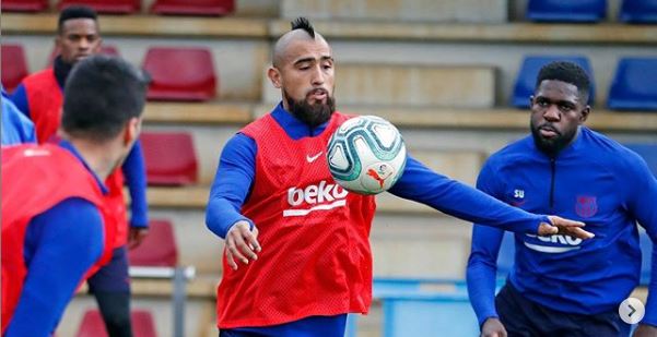 Su salida del Barcelona es Inminente: Arturo Vidal demandó al club por supuesta deuda de €2.4 millones