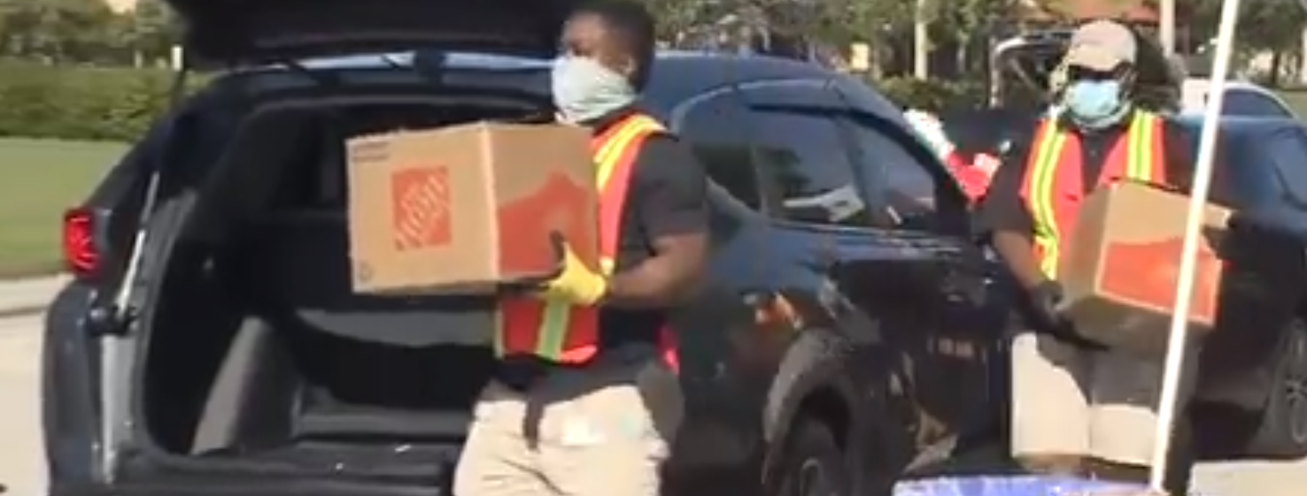 ¡Solidarios! Los más necesitados reciben alimentos en distribuciones de autoservicio en Florida