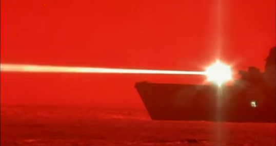 ¡Impresionante! Marina de Estados Unidos utilizó una nueva arma láser de alta energía para derribar un avión +Vídeo