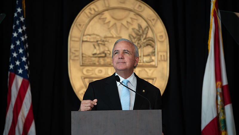 Carlos Giménez presentó presupuesto de $9 mil millones para Miami-Dade