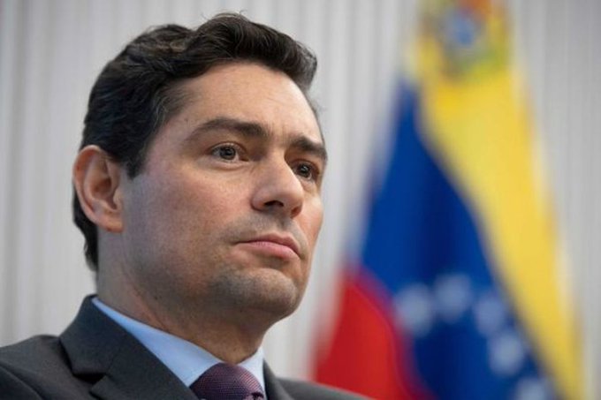 Carlos Vecchio señaló que posponer las elecciones legislativas no solucionará la crisis en Venezuela