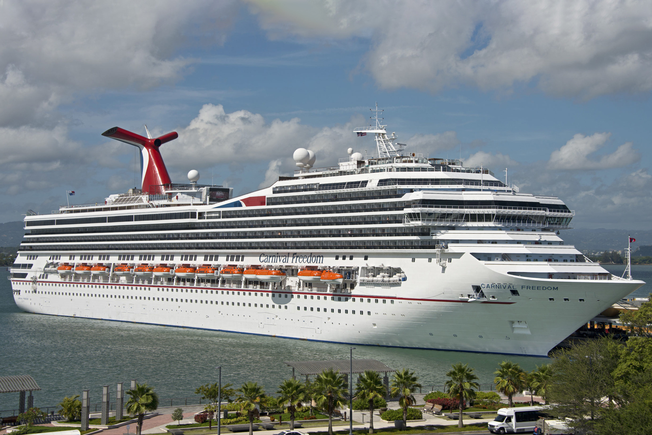 Crucero Carnival Freedom atracó en Miami con positivos para Covid-19