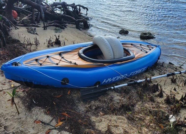 Con un kayak inflable y una brújula, cubano navegó 3 días seguidos hacia Florida