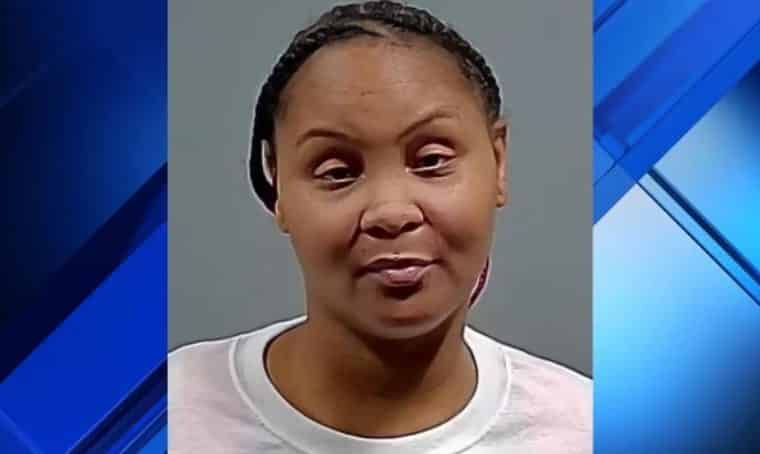 ¡Solo en Florida! Madre arrestada por poner alcohol en el biberón de su bebé
