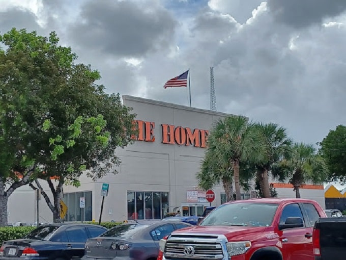 Consorcio adquirió centro minorista cerca del Aeropuerto de Miami