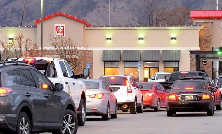 ¿Error o intencional? Trabajador de Chick-fil-A escribió insulto racial en factura