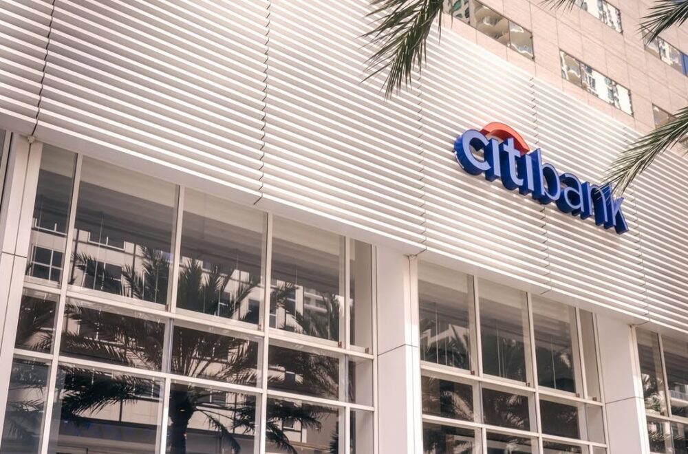 Cliente de Citigroup recibió 81 billones de dólares por error bancario