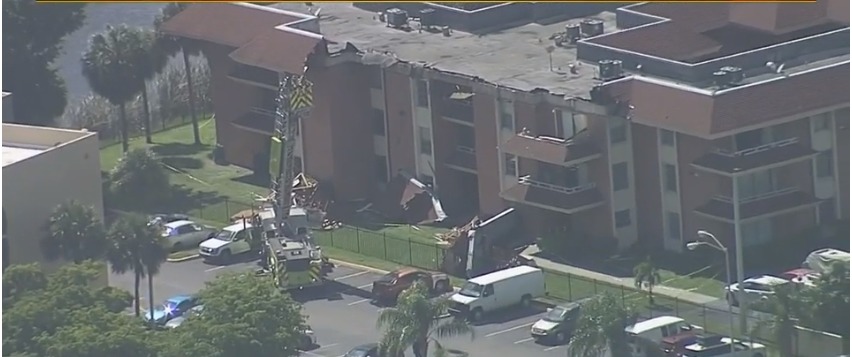 Evacuan a residentes tras el colapso del techo de un edificio en Miami-Dade