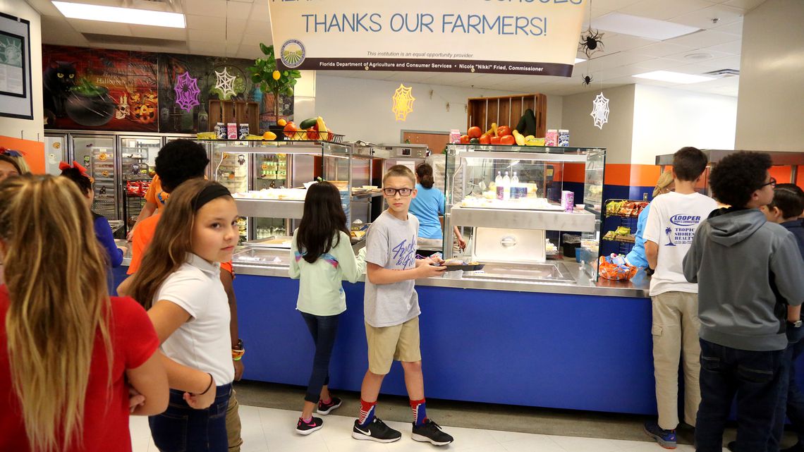 Propuesta de Trump quitaría almuerzo escolar gratuito a 200.000 niños en Florida