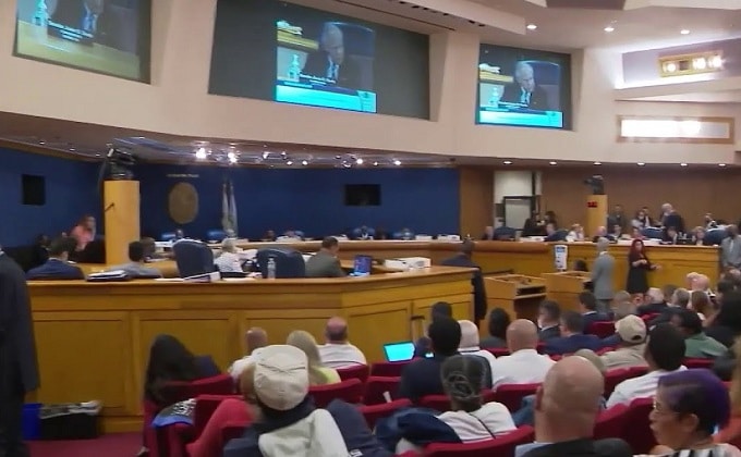 Comisionados de Miami-Dade rechazaron el veto de la alcaldesa para la expansión de los límites del desarrollo urbano
