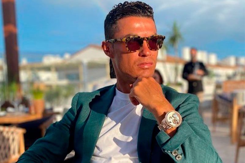Cristiano Ronaldo se convierte en el famoso con más seguidores en Instagram y te contamos cuánto gana por cada post