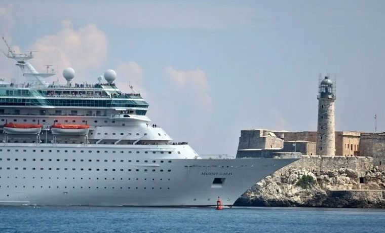 Jueza de Florida sancionó a empresas de cruceros por anclar en puerto de La Habana