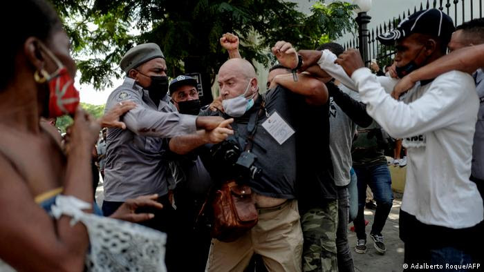 Atestado Directo: así están siendo juzgados los manifestantes pacíficos en Cuba