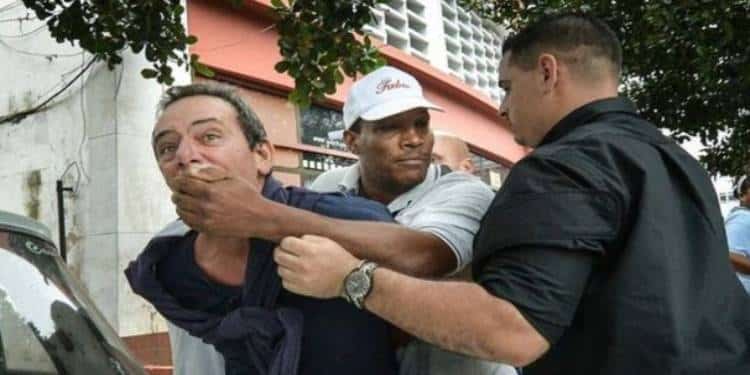¡Protestas civiles aumentan la represión! Informan sobre 1.261 prisioneros políticos en Cuba