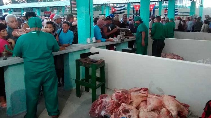 HRW dice que promesa de volver a ver  carne en Cuba se ve lejana