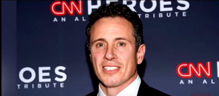 CNN despide a Chris Cuomo por ayudar a hermano con escándalo