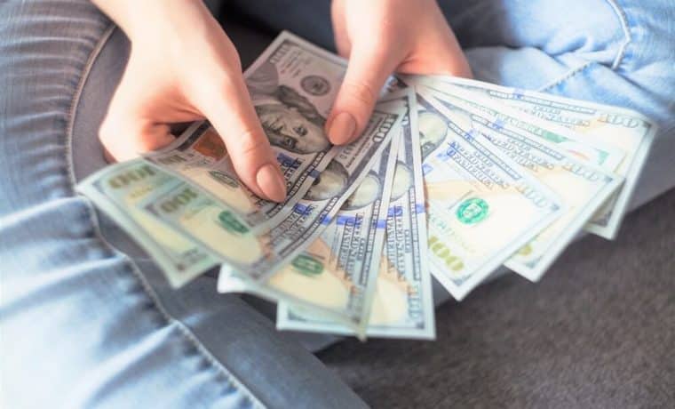 Marion: Una adolescente fue detenida por robarle a su abuela $13.500