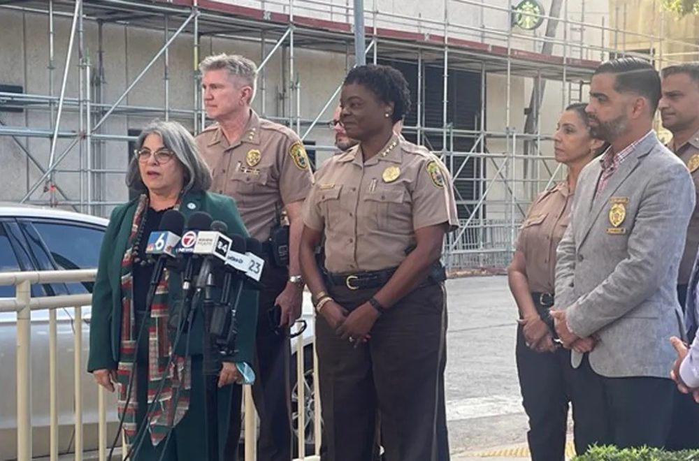 Daniella Levine Cava ofrece estatus sobre policía baleado en Miami Gardens