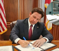 Florida endurece sus leyes: cadena perpetua por matar a un policía