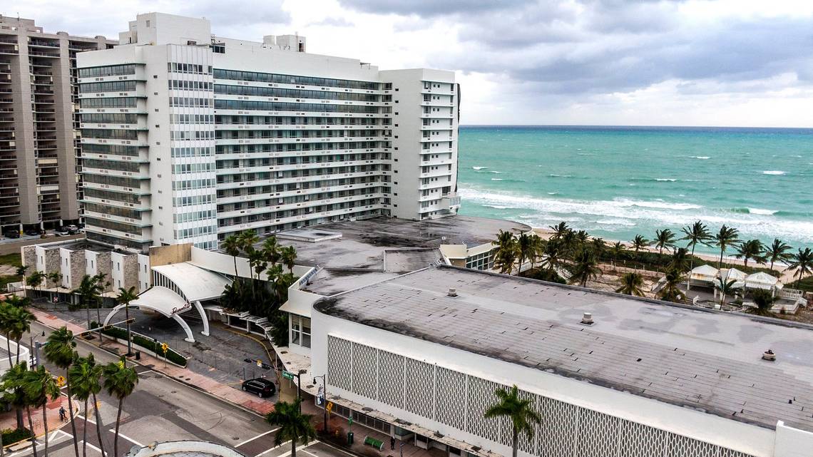 Comenzó la demolición del icónico hotel Deauville de Miami Beach