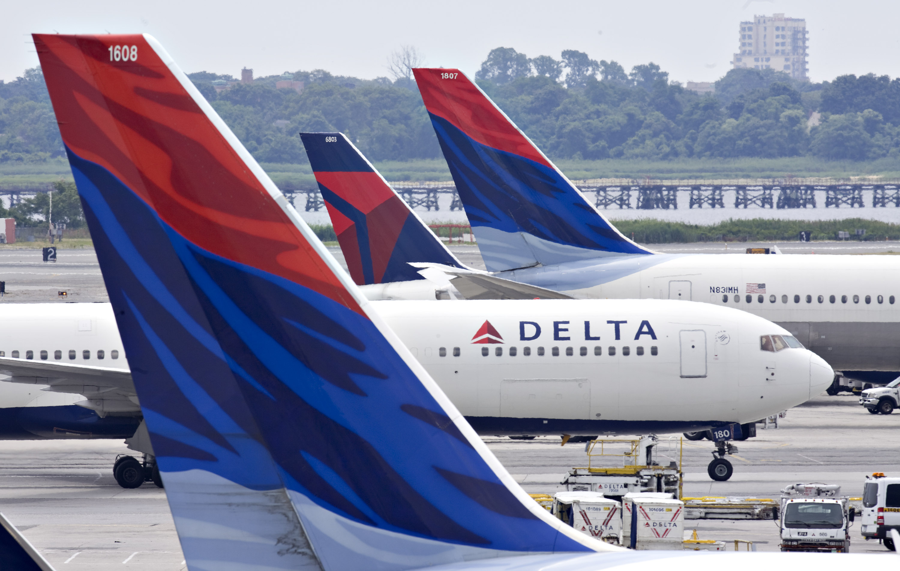 Tras ocho meses Delta Air Lines compensó a una mujer por obligarla a renunciar a su asiento