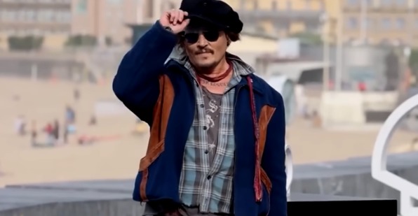 Johnny Depp regresa a la pantalla grande como el rey Luis XV