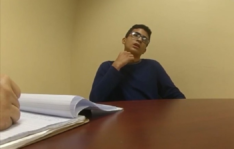 Video: Derek Rosa confiesa en interrogatorio cómo asesinó a su madre