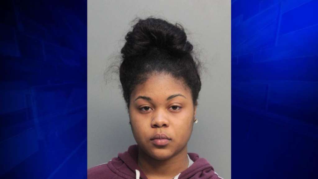 Adolescente fue arrestada por atropellar y matar a un peatón en Miami Gardens