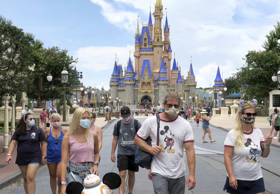 Empleados de Disney World marcharán en rechazo al mandato de vacunas