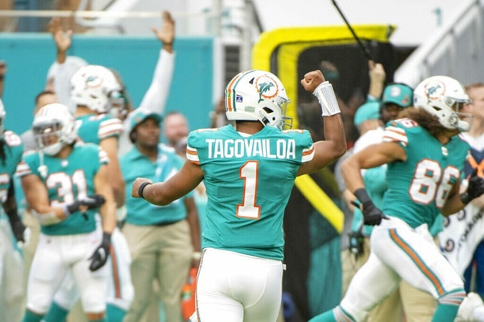 Entrenador de Miami Dolphins tendrá varias opciones en la posición de mariscal de campo