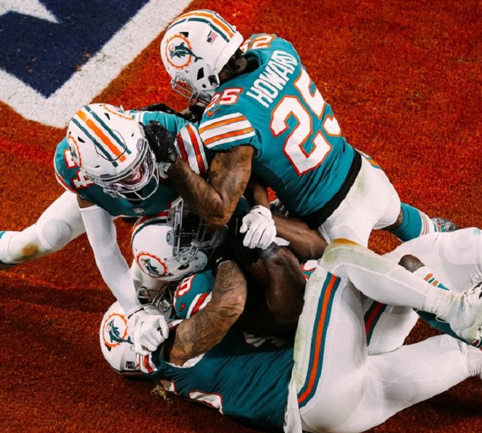 Miami Dolphins terminaron la temporada regular con victoria
