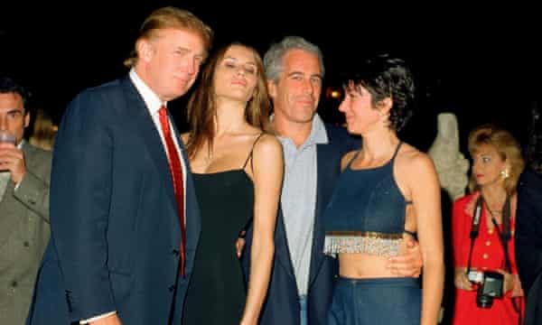 ¡Controversia! Fox News pide disculpa por sacar a Donald Trump de una fotografía con Epstein y Maxwell
