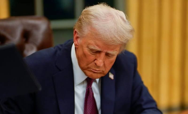 Trump anuncia la “Tarjeta Dorada”, una nueva vía para obtener la residencia en EE.UU