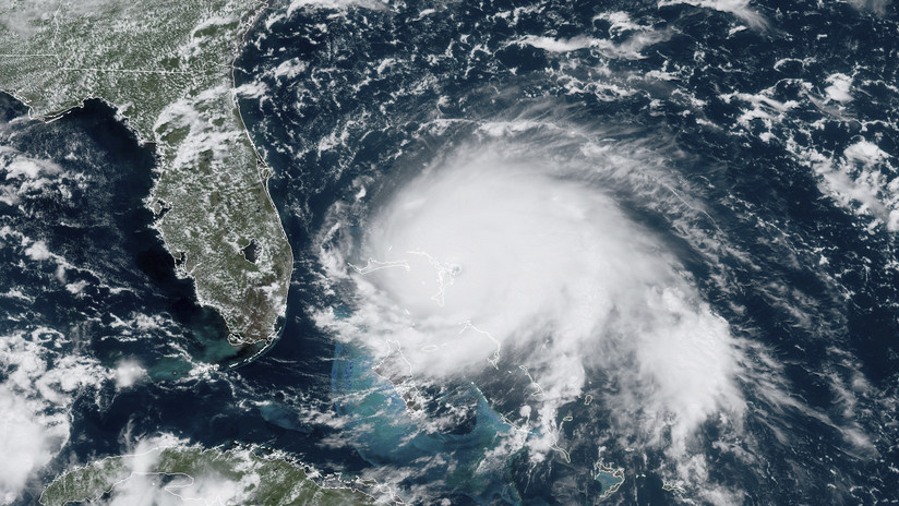 CHN: Dorian se moverá peligrosamente cerca de la costa este de Florida de lunes a martes