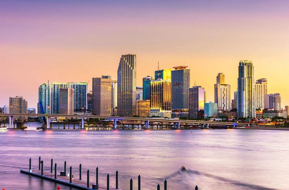 Comisionados de Miami anulan propuesta de instalar vallas LED en la ciudad