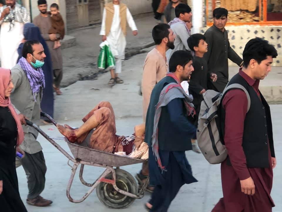 Dos explosiones fuera del aeropuerto de Kabul dejan un número indeterminado de víctimas