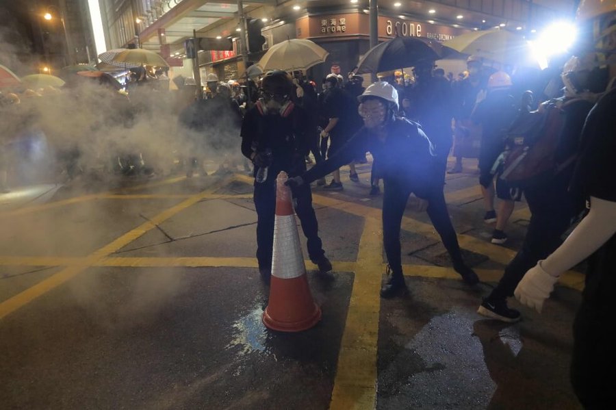 Detienen en Hong Kong al líder de un partido independentista en una nueva jornada de protestas