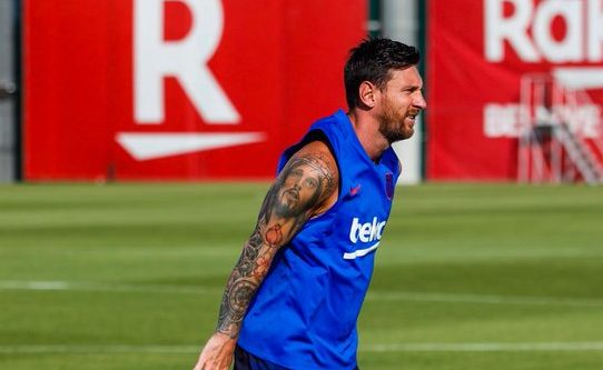 Lionel Messi se lesionó en entrenamiento del FC Barcelona y no viajará a la gira por EEUU