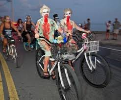 Fantasy Fest de Key West reunió a 11.000 ciclistas este fin de semana